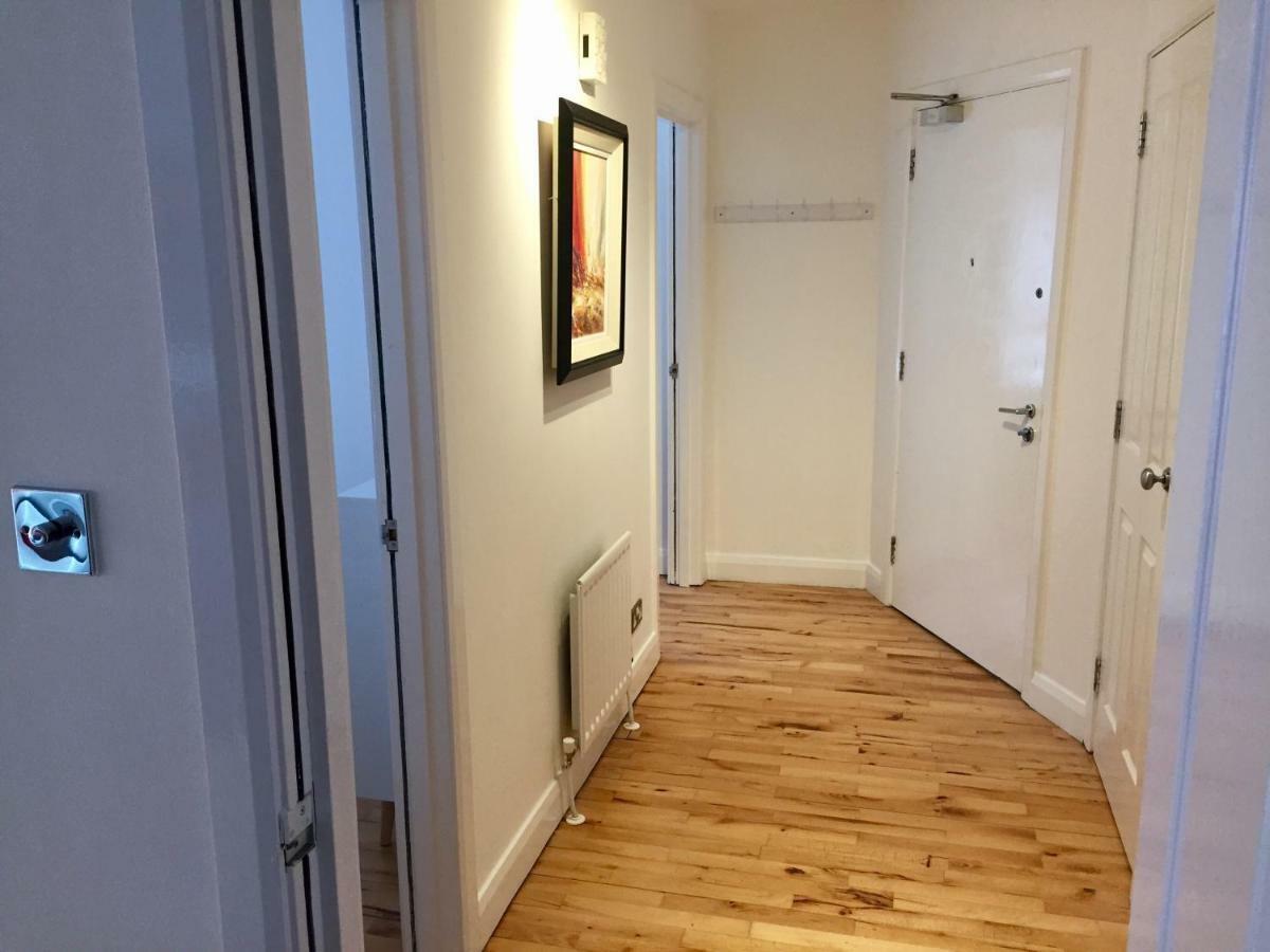 City Centre Belfast Free Parking Екстериор снимка