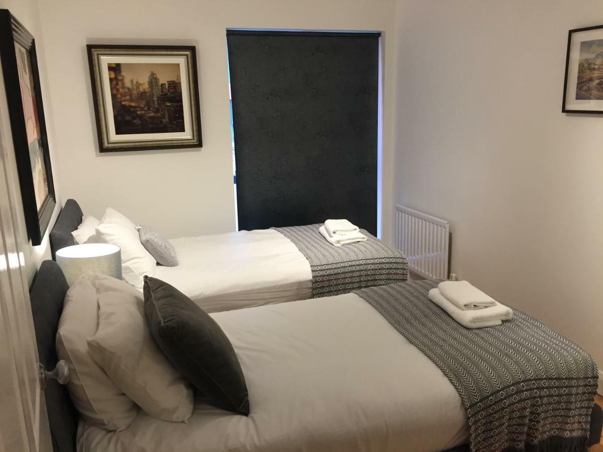 City Centre Belfast Free Parking Екстериор снимка